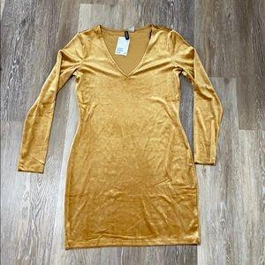 H&M Divided Dark Yellow Velvet Dress